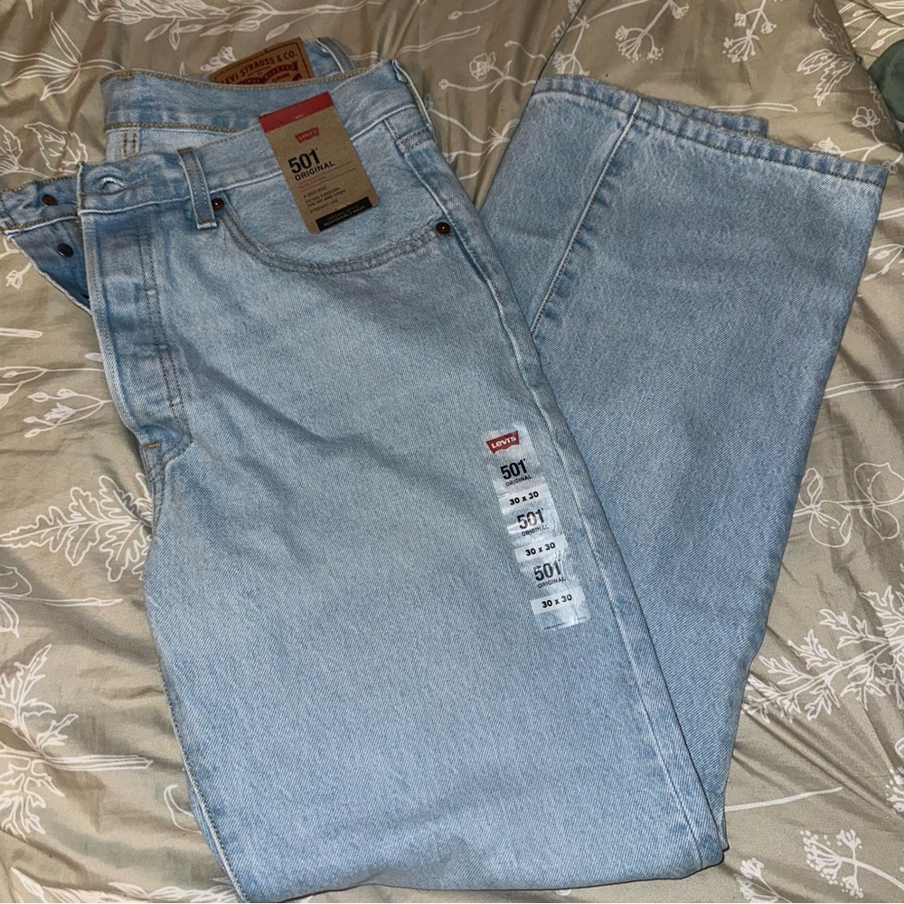 Levi jeans